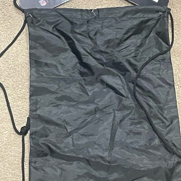 Kansas City Chiefs Black and Red Drawstring Gym Bag for Football fans - Picture 2 of 2